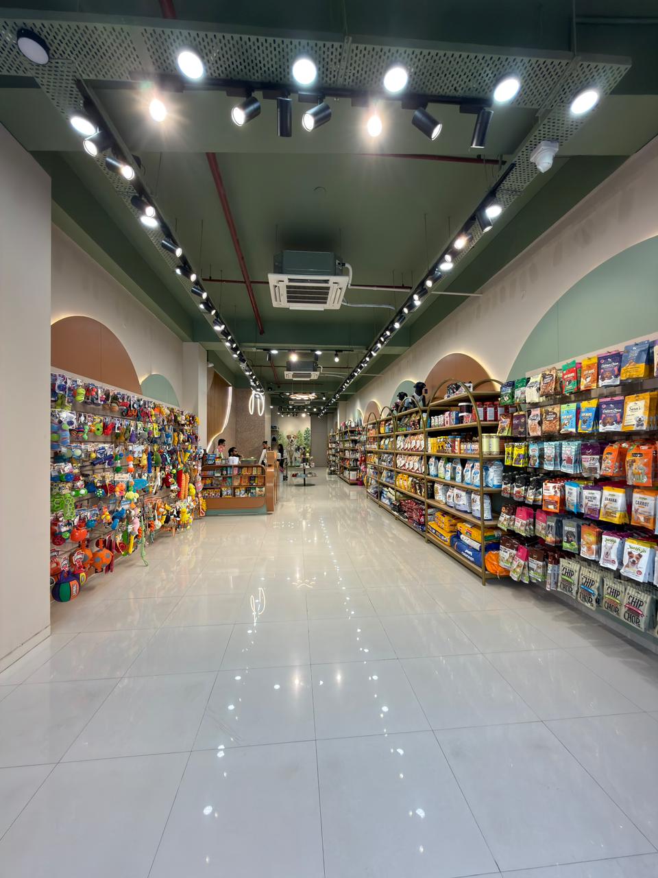 Inside Miou and Wuff South Bopal store — photo 1